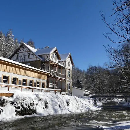 Bodetaler Basecamp - Naturerlebnis Hotel